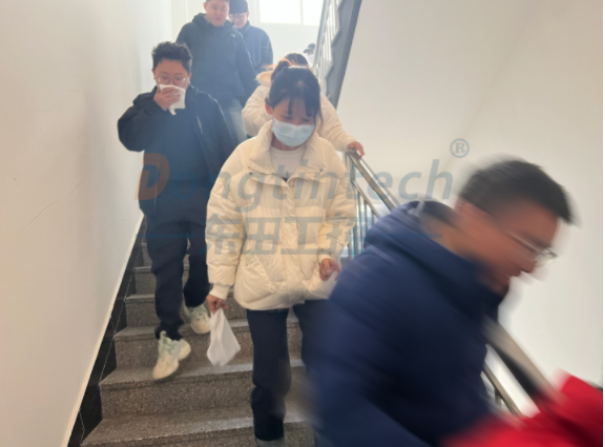 現場直擊.png