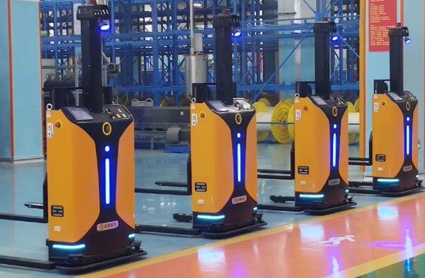 倉儲物流|嵌入式工控機在AGV無人叉車控制系統中的關鍵應用分析